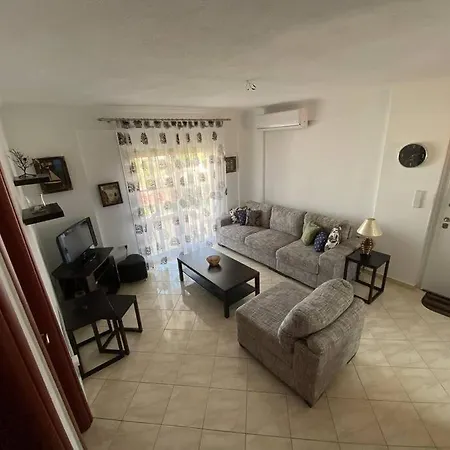 Kosmi House Apartmán *