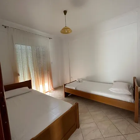 Kosmi House Apartmán