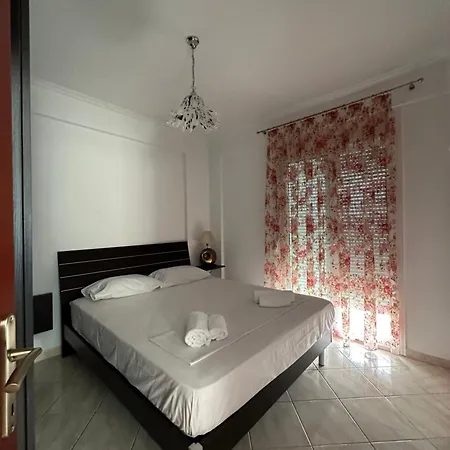 Kosmi House Orfánion